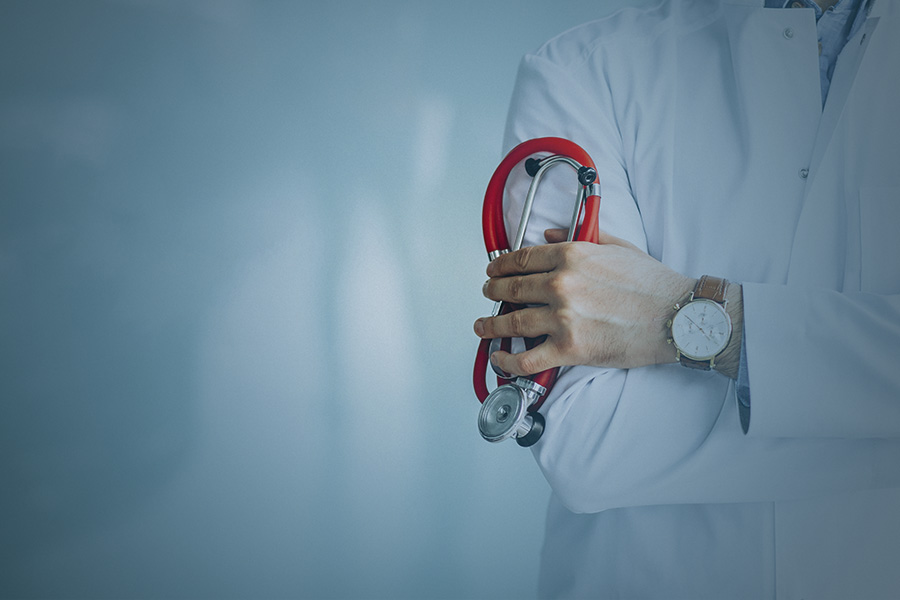 áreas de atuação, direito médico e saúde.